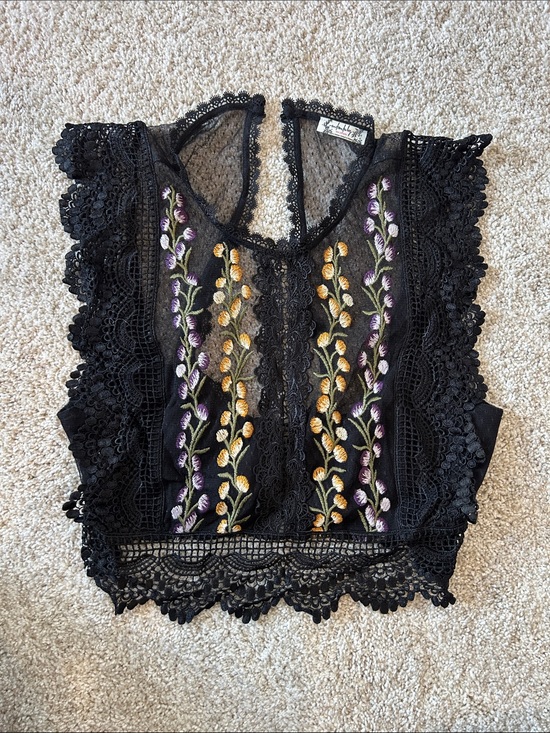 Free People Tops - Black Lace Embroidered Sleeveless Top